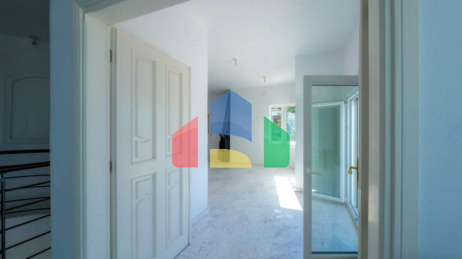 Продажа - Вилла 584 m² в пригороде Салоник