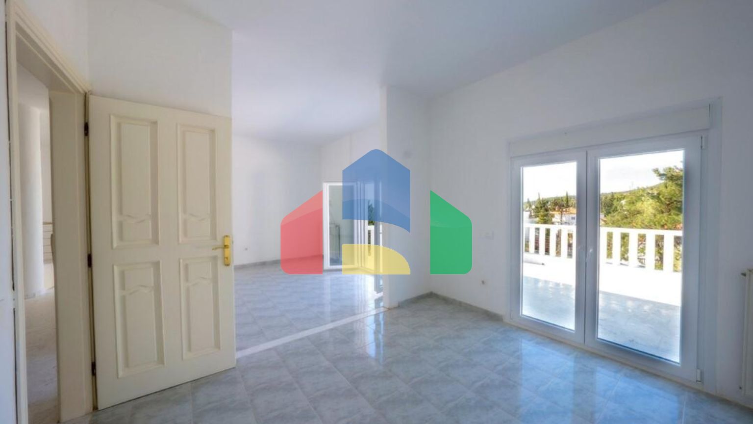 Продажа - Вилла 584 m² в пригороде Салоник