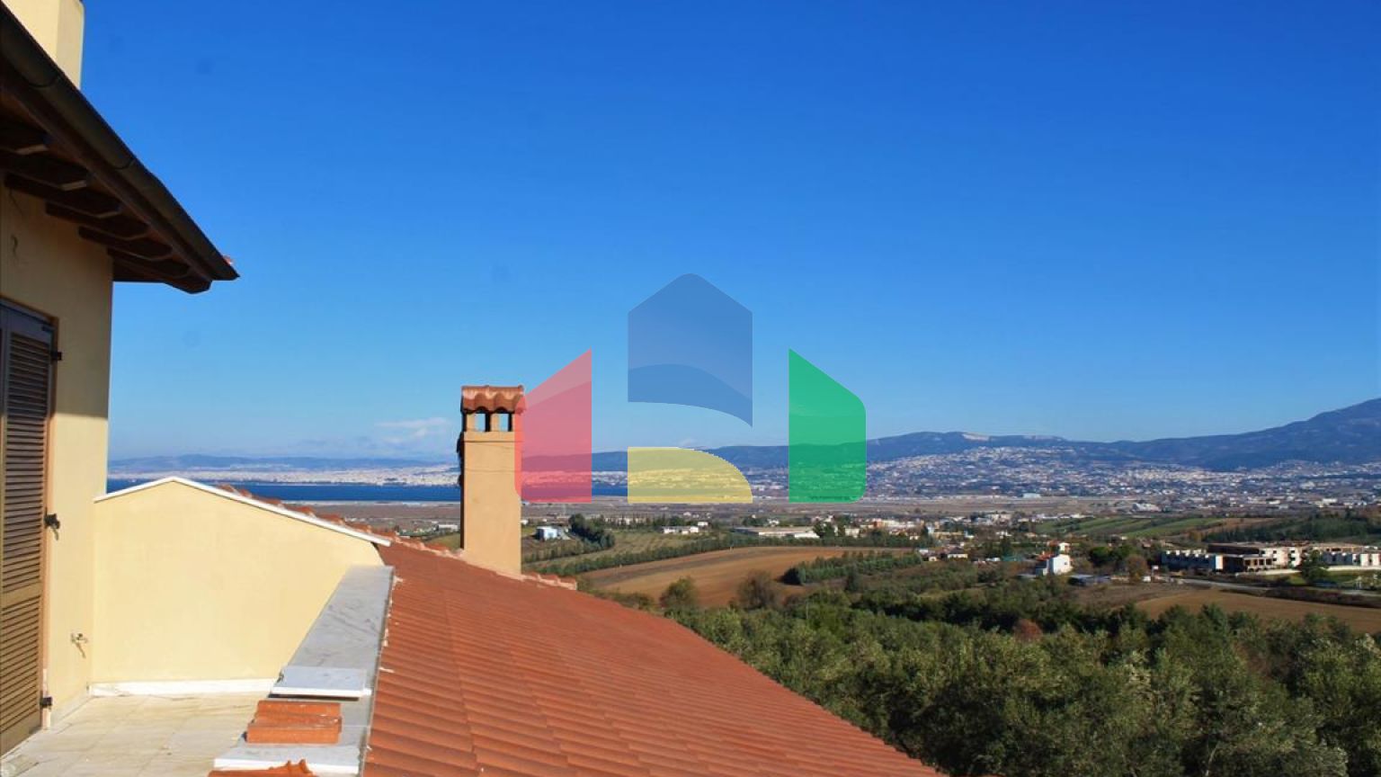 Продаж - Котедж 380 m² в передмісті Салонік