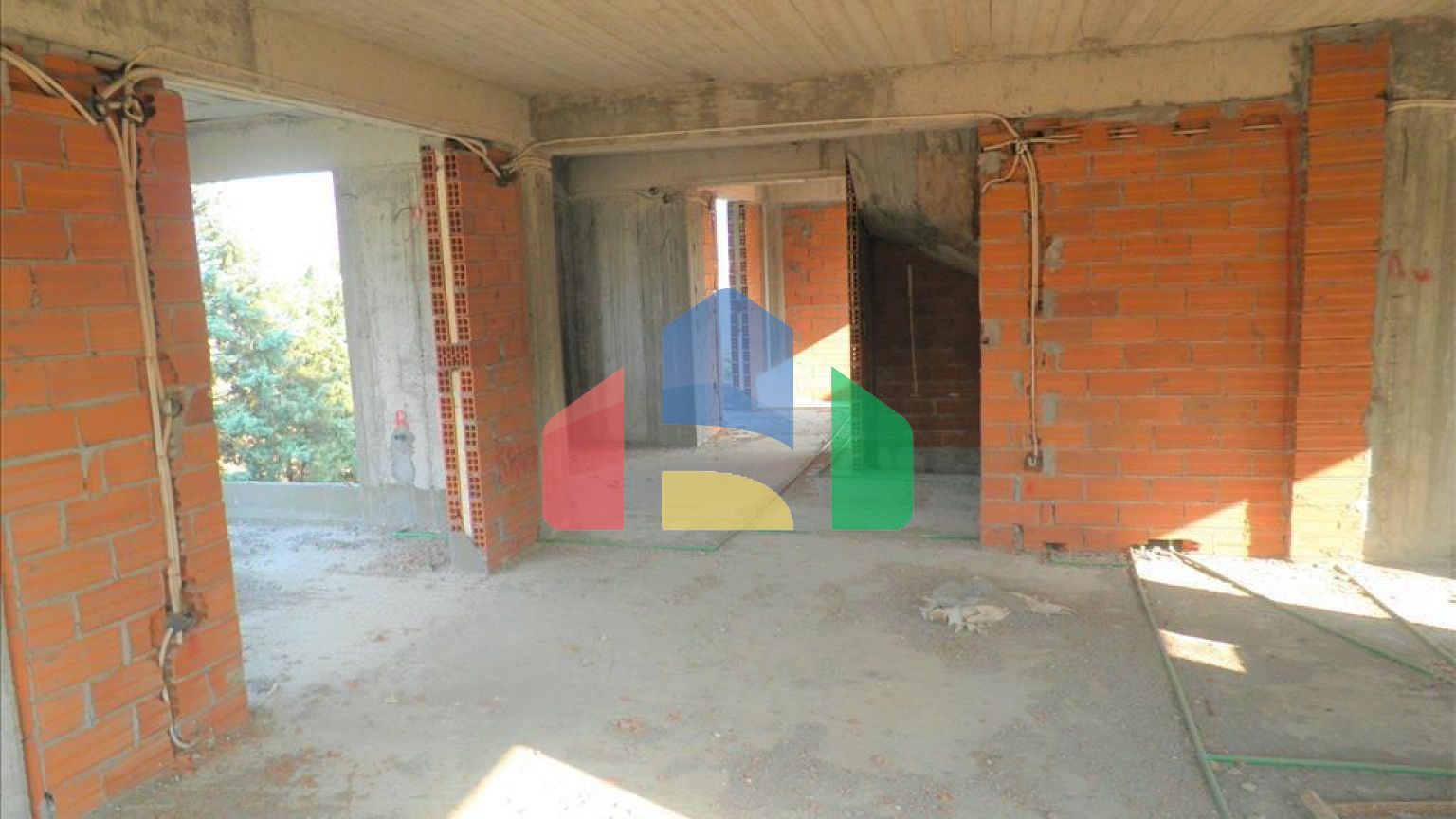 Продаж - Таунхаус 270 m² в передмісті Салонік