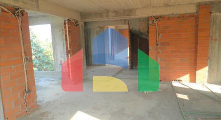 Продаж - Таунхаус 270 m² в передмісті Салонік