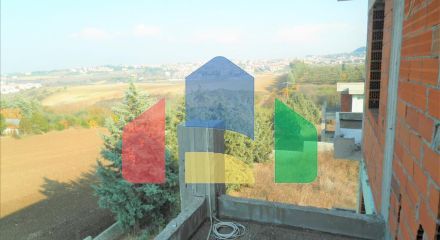 Продаж - Таунхаус 270 m² в передмісті Салонік