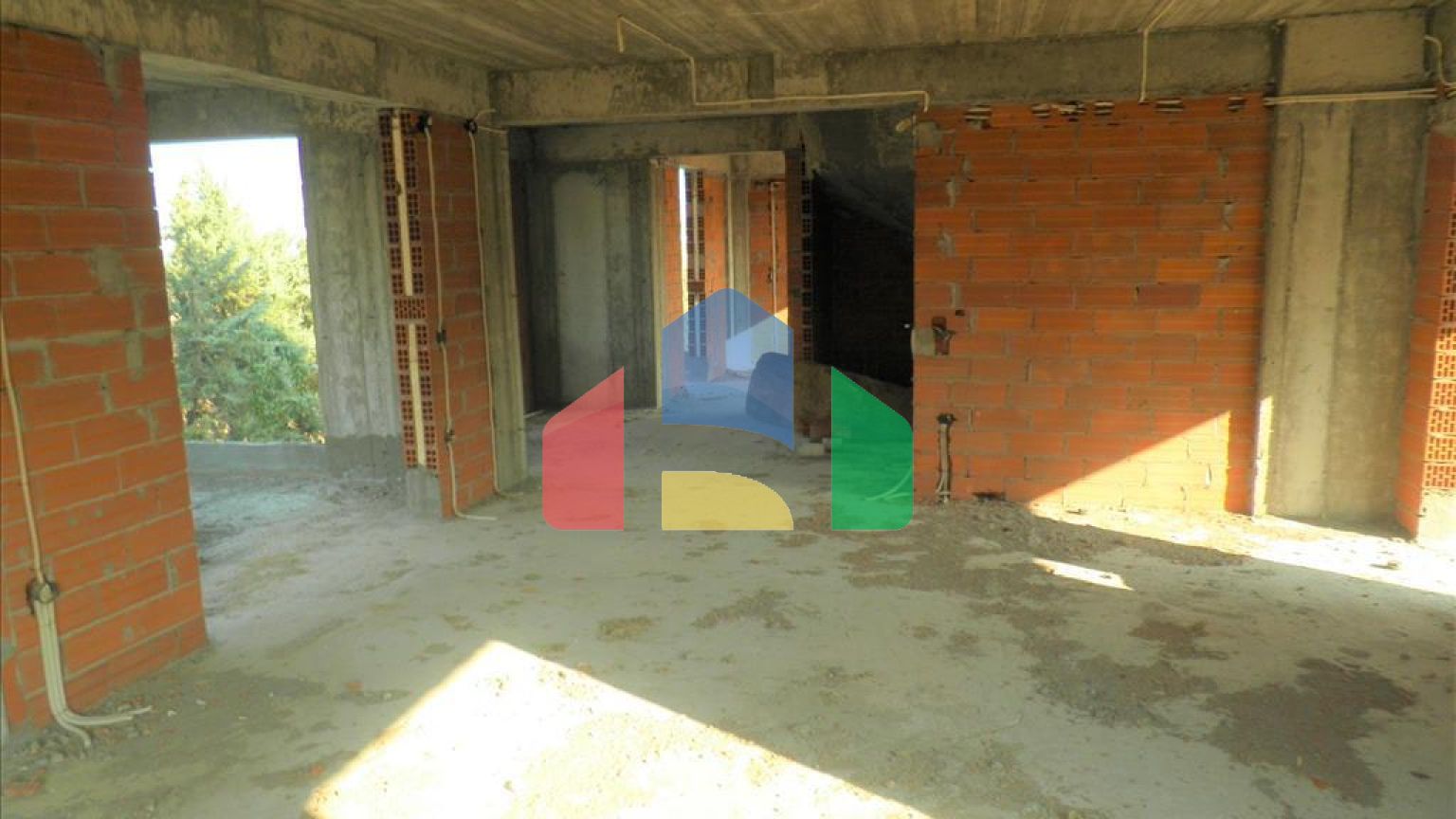 Продаж - Таунхаус 270 m² в передмісті Салонік