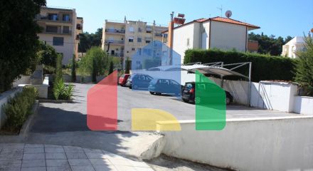 Продажа - Коммерческое помещение 194 m² в пригороде Салоник