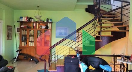 Продаж - Котедж 280 m² в передмісті Салонік