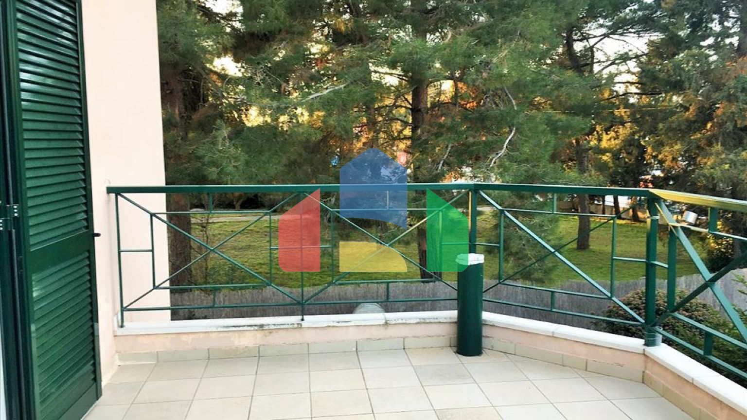 Продаж - Котедж 280 m² в передмісті Салонік