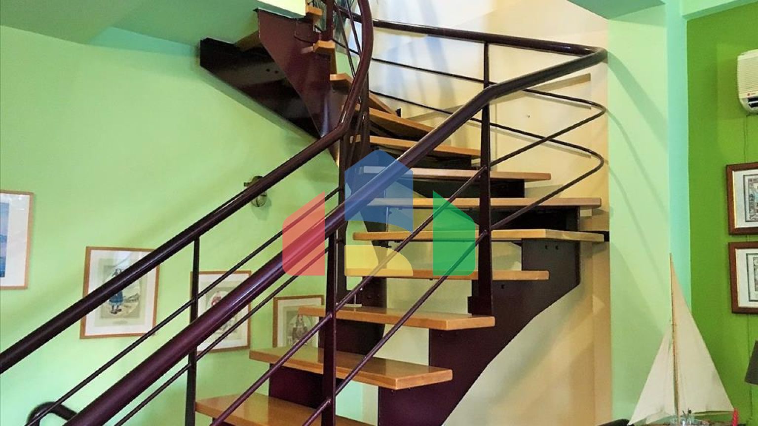 Продаж - Котедж 280 m² в передмісті Салонік