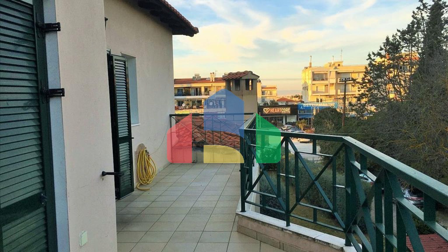 Продаж - Котедж 280 m² в передмісті Салонік