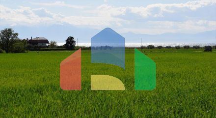 Продаж - Земельна ділянка 27000 m² в передмісті Салонік