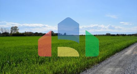 Продаж - Земельна ділянка 27000 m² в передмісті Салонік