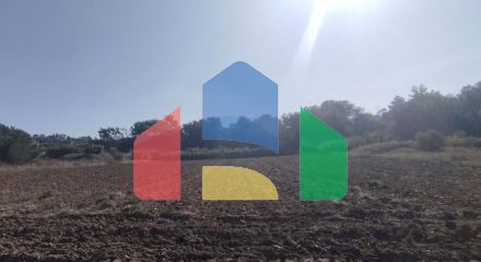 Продаж - Земельна ділянка 1321 m² в передмісті Салонік