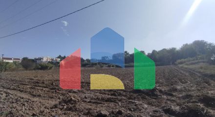 Продаж - Земельна ділянка 1321 m² в передмісті Салонік