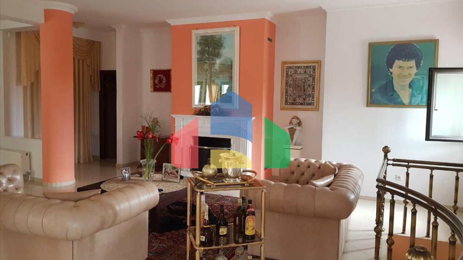 Продаж - Котедж 400 m² в передмісті Салонік