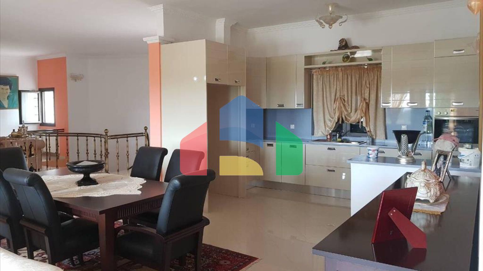 Продаж - Котедж 400 m² в передмісті Салонік