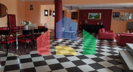 Продаж - Котедж 400 m² в передмісті Салонік