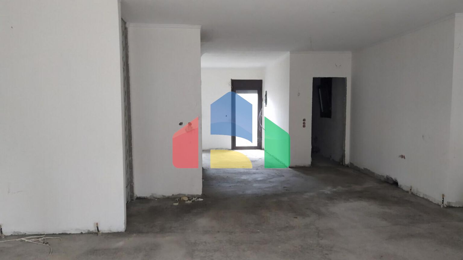 Продаж - Таунхаус 270 m² в передмісті Салонік