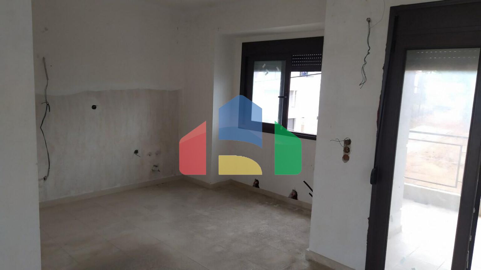 Продаж - Таунхаус 270 m² в передмісті Салонік