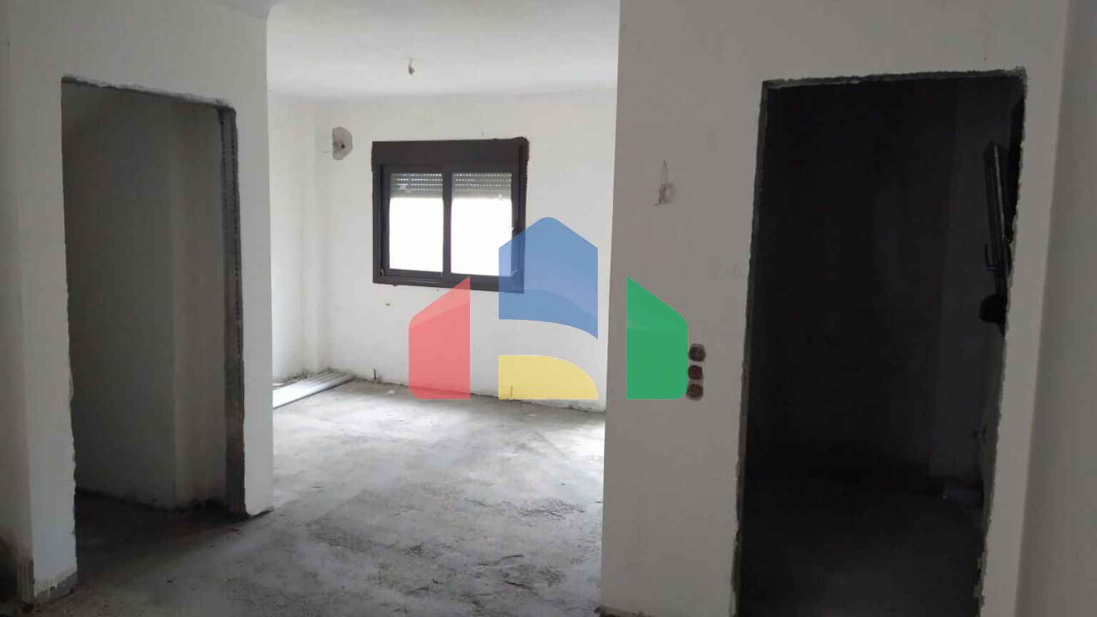 Продаж - Таунхаус 270 m² в передмісті Салонік