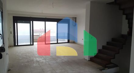 Продаж - Таунхаус 270 m² в передмісті Салонік