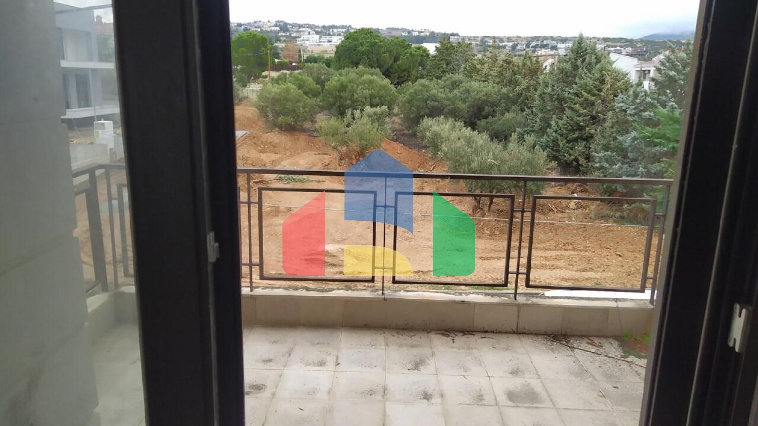 Продаж - Таунхаус 270 m² в передмісті Салонік