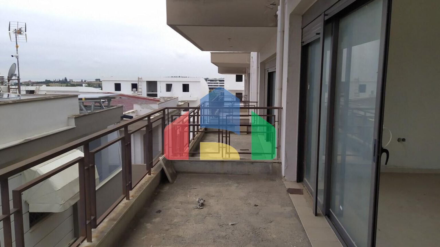 Продаж - Таунхаус 270 m² в передмісті Салонік