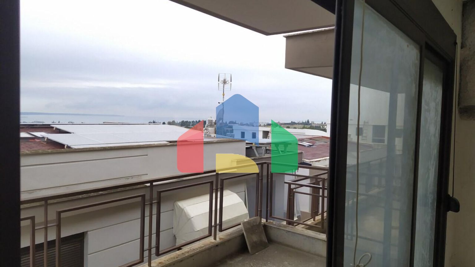 Продаж - Таунхаус 270 m² в передмісті Салонік