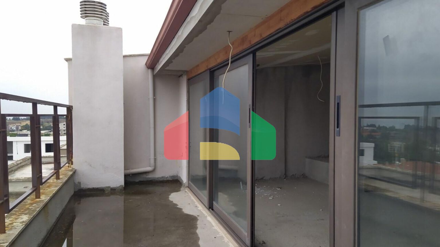 Продаж - Таунхаус 270 m² в передмісті Салонік