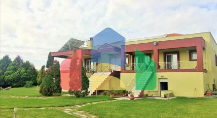 Продаж - Котедж 167 m² в передмісті Салонік