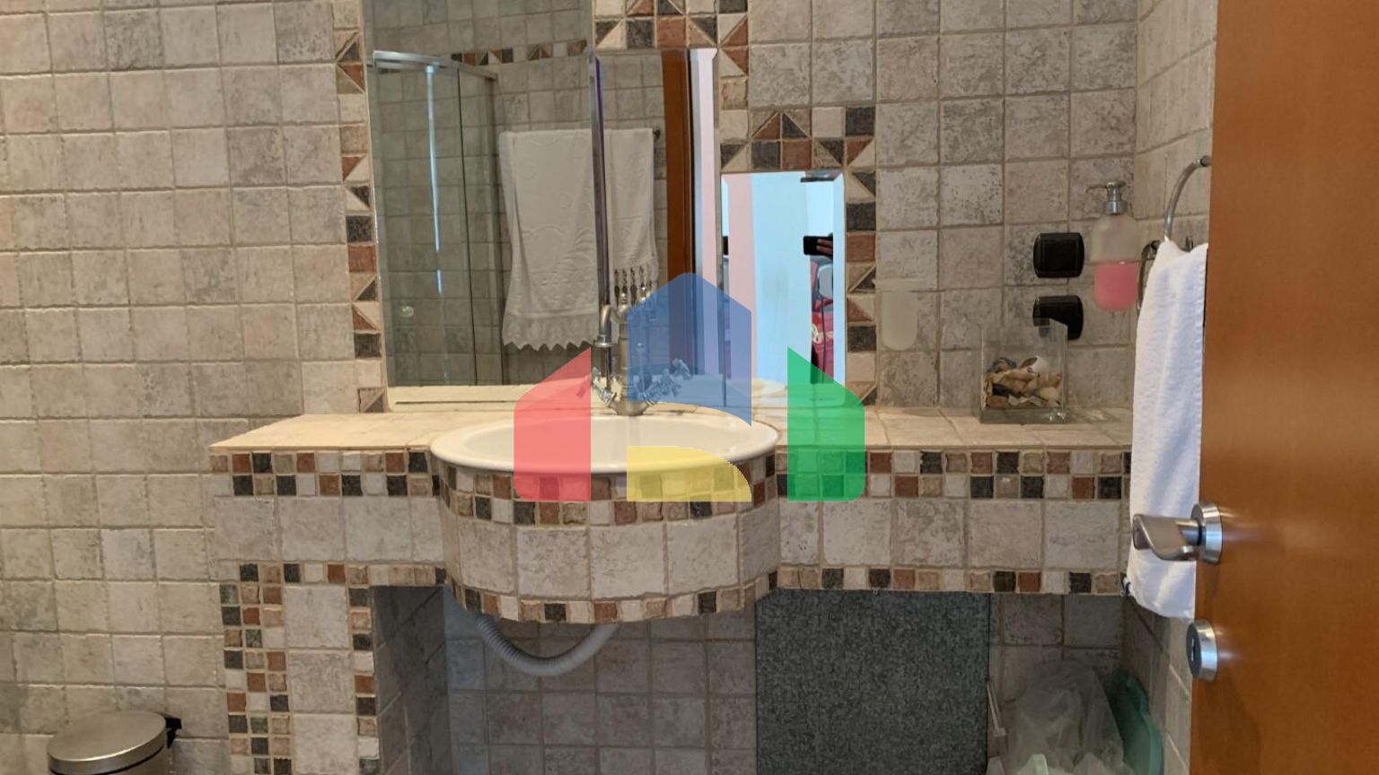 Продаж - Котедж 400 m² в передмісті Салонік