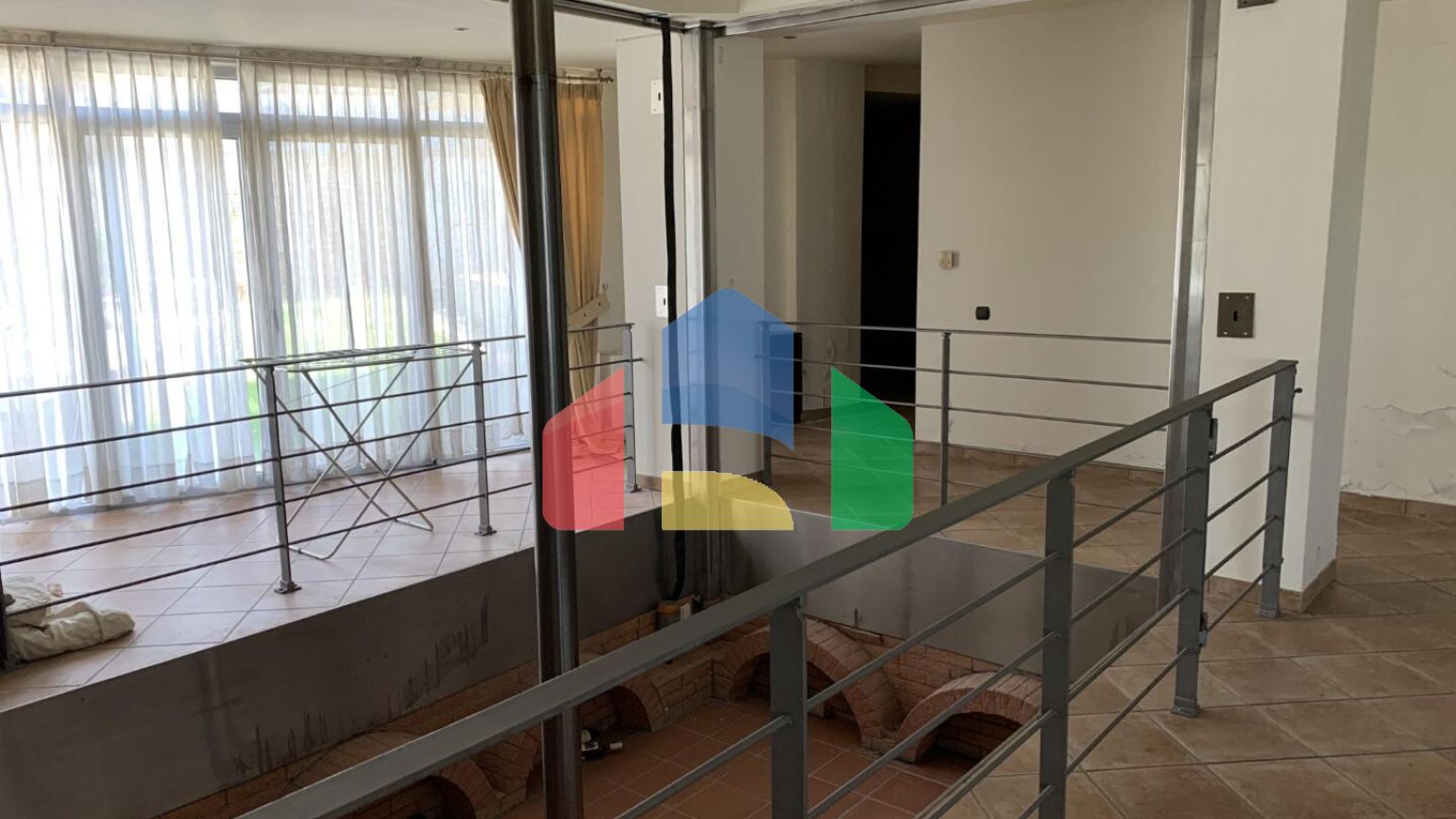 Продаж - Котедж 400 m² в передмісті Салонік