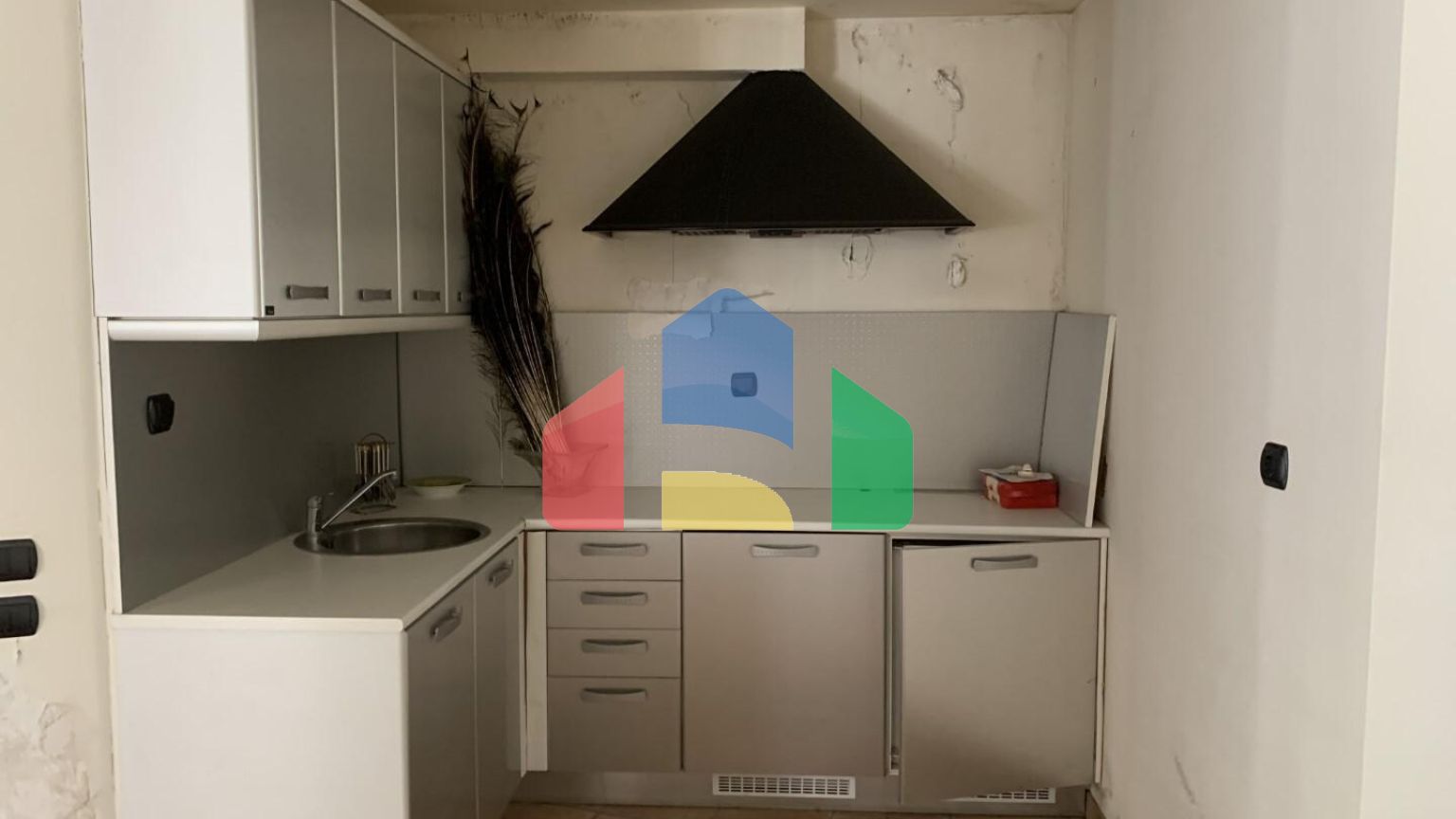 Продаж - Котедж 400 m² в передмісті Салонік