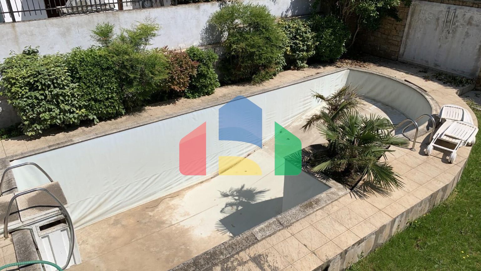 Продаж - Котедж 400 m² в передмісті Салонік