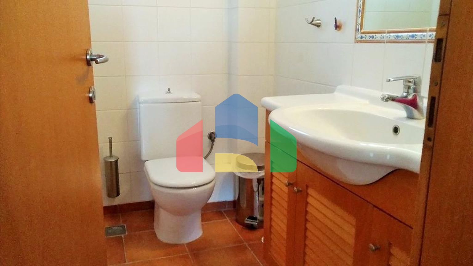 Продажа - Здание 665 m² в пригороде Салоник