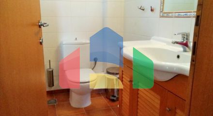 Продажа - Здание 665 m² в пригороде Салоник