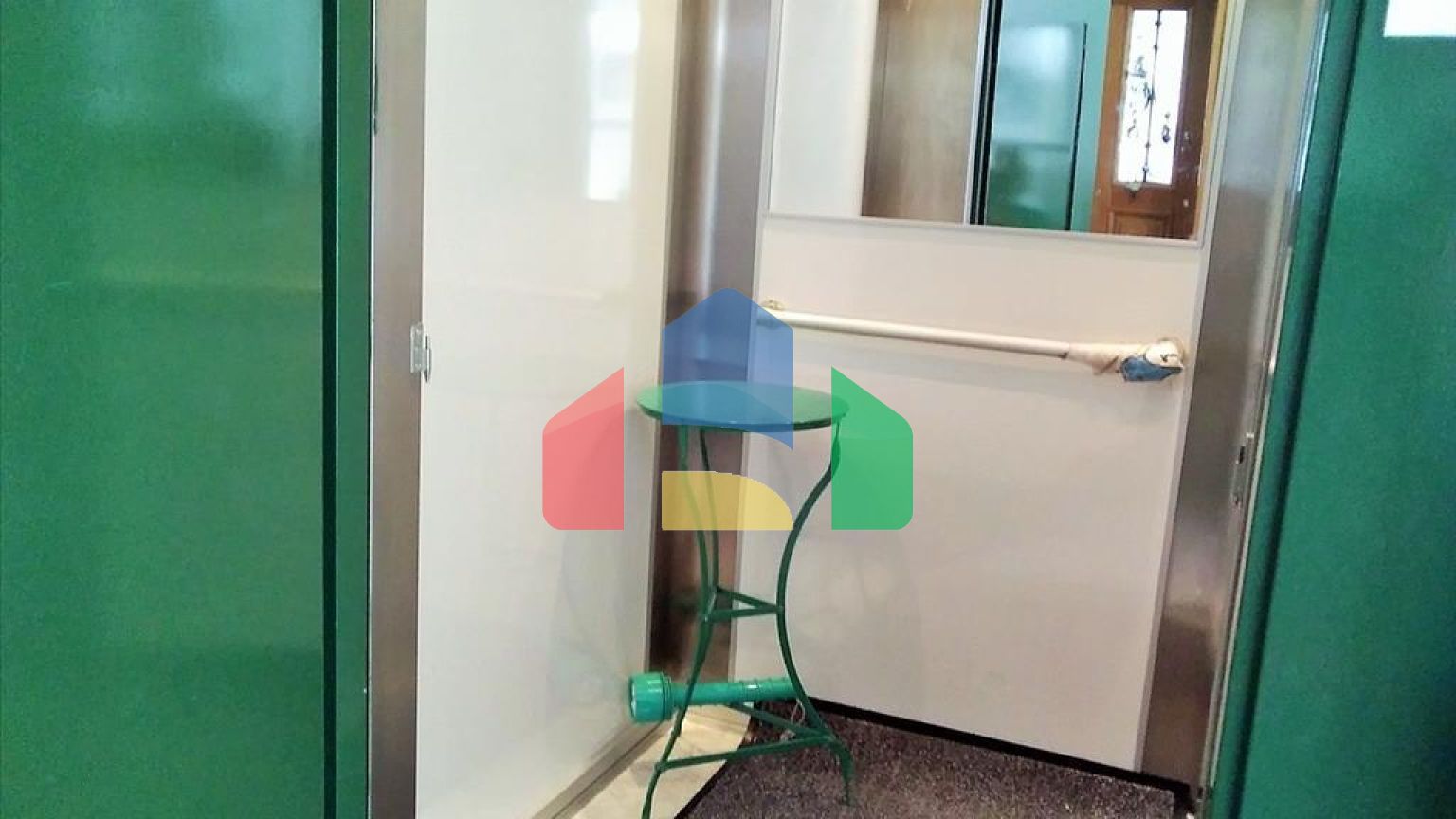 Продажа - Здание 665 m² в пригороде Салоник