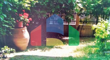 Продажа - Здание 665 m² в пригороде Салоник