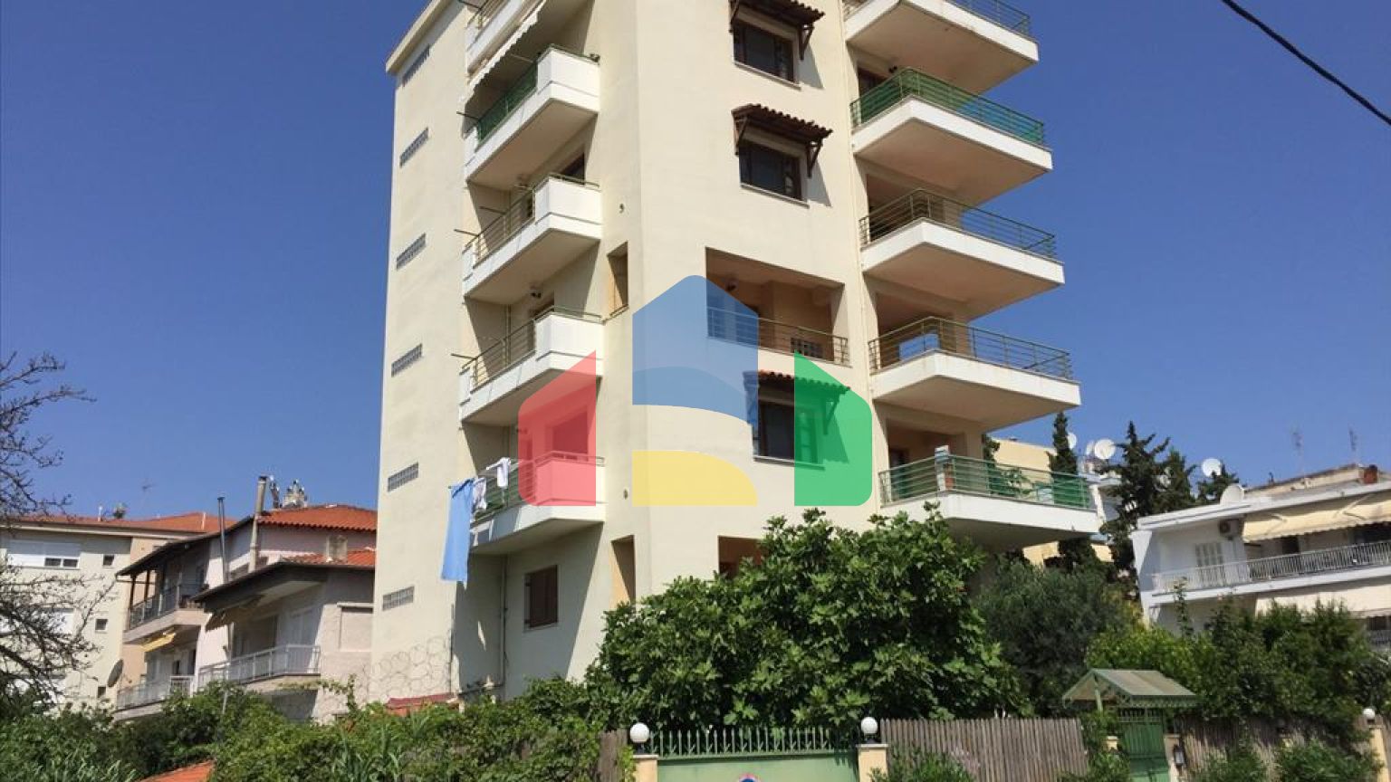 Продажа - Здание 665 m² в пригороде Салоник