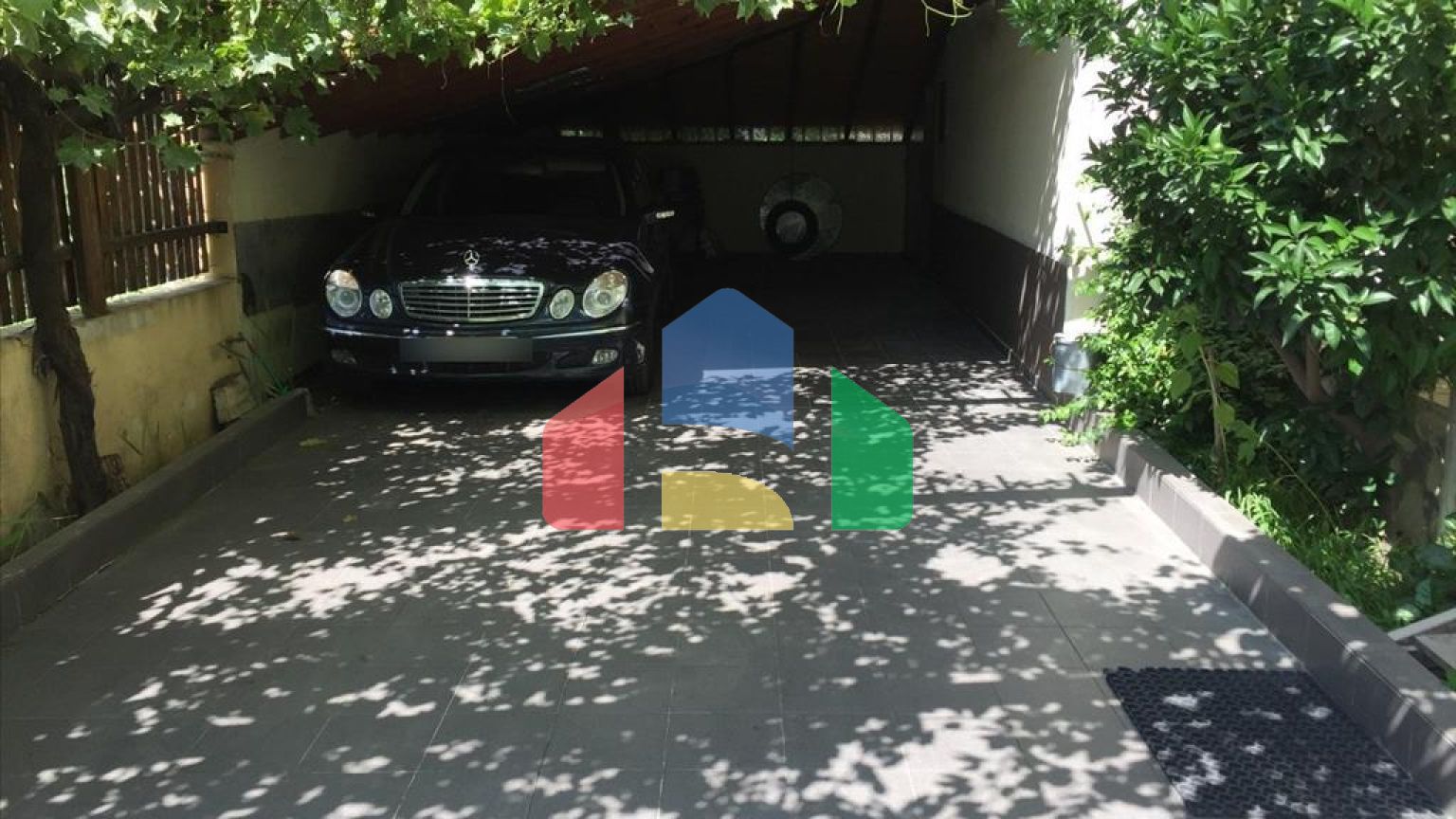 Продажа - Здание 665 m² в пригороде Салоник