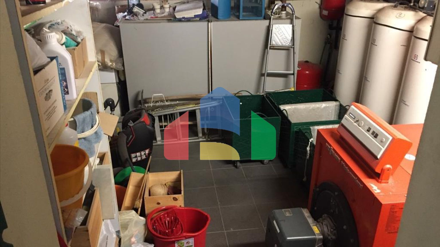 Продажа - Здание 665 m² в пригороде Салоник