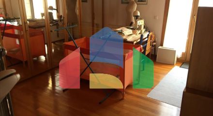 Продажа - Здание 665 m² в пригороде Салоник