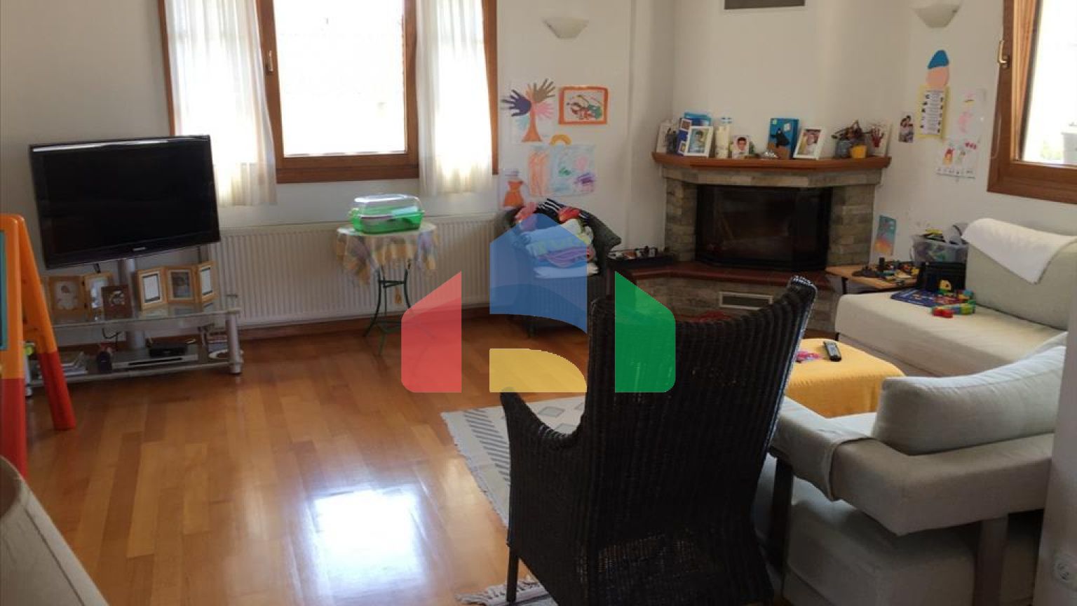 Продажа - Здание 665 m² в пригороде Салоник