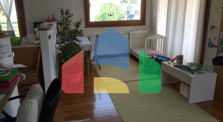 Продажа - Здание 665 m² в пригороде Салоник