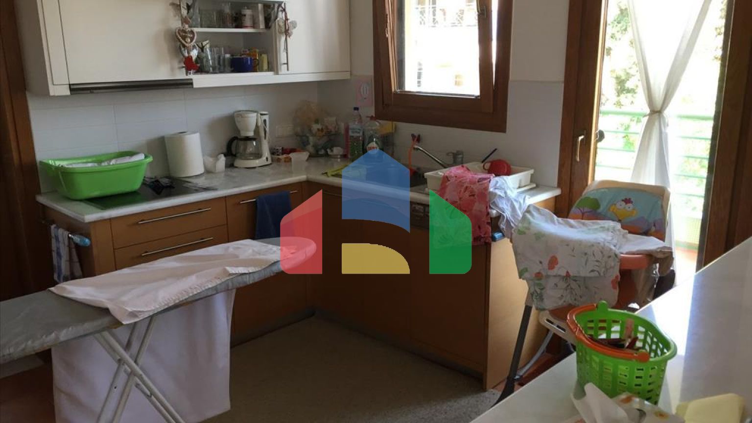 Продажа - Здание 665 m² в пригороде Салоник