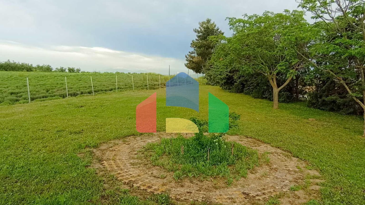 Продажа - Коттедж 230 m² в пригороде Салоник