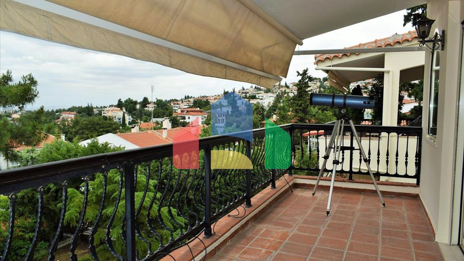 Продажа - Квартира 350 m² в пригороде Салоник