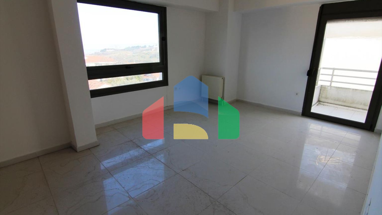 Продаж - Таунхаус 240 m² в передмісті Салонік