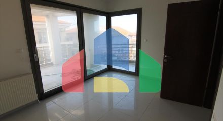 Продаж - Таунхаус 240 m² в передмісті Салонік