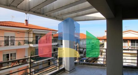 Продаж - Таунхаус 240 m² в передмісті Салонік