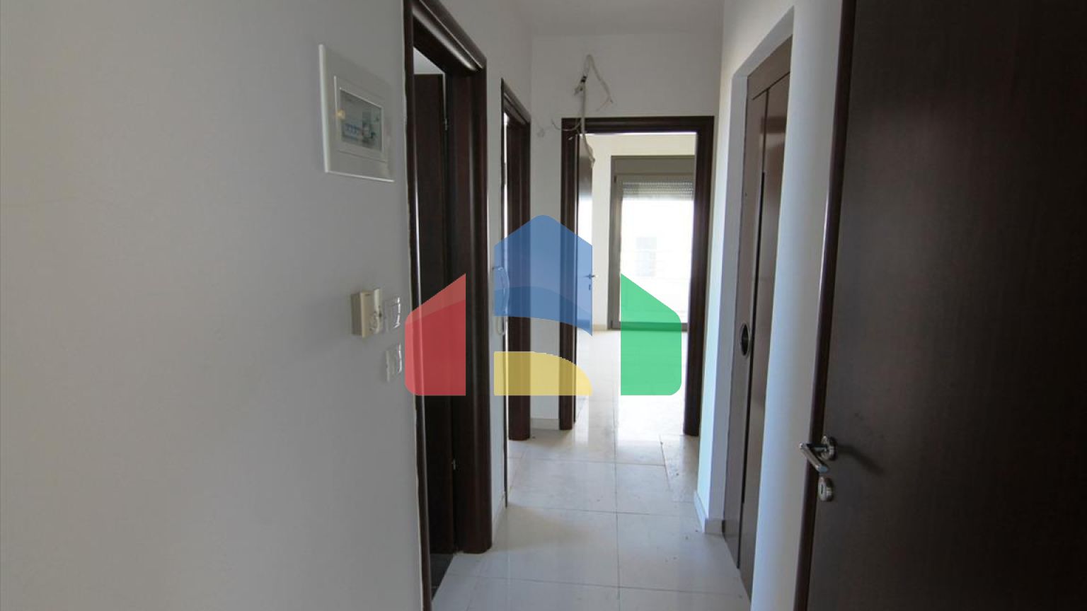 Продаж - Таунхаус 240 m² в передмісті Салонік