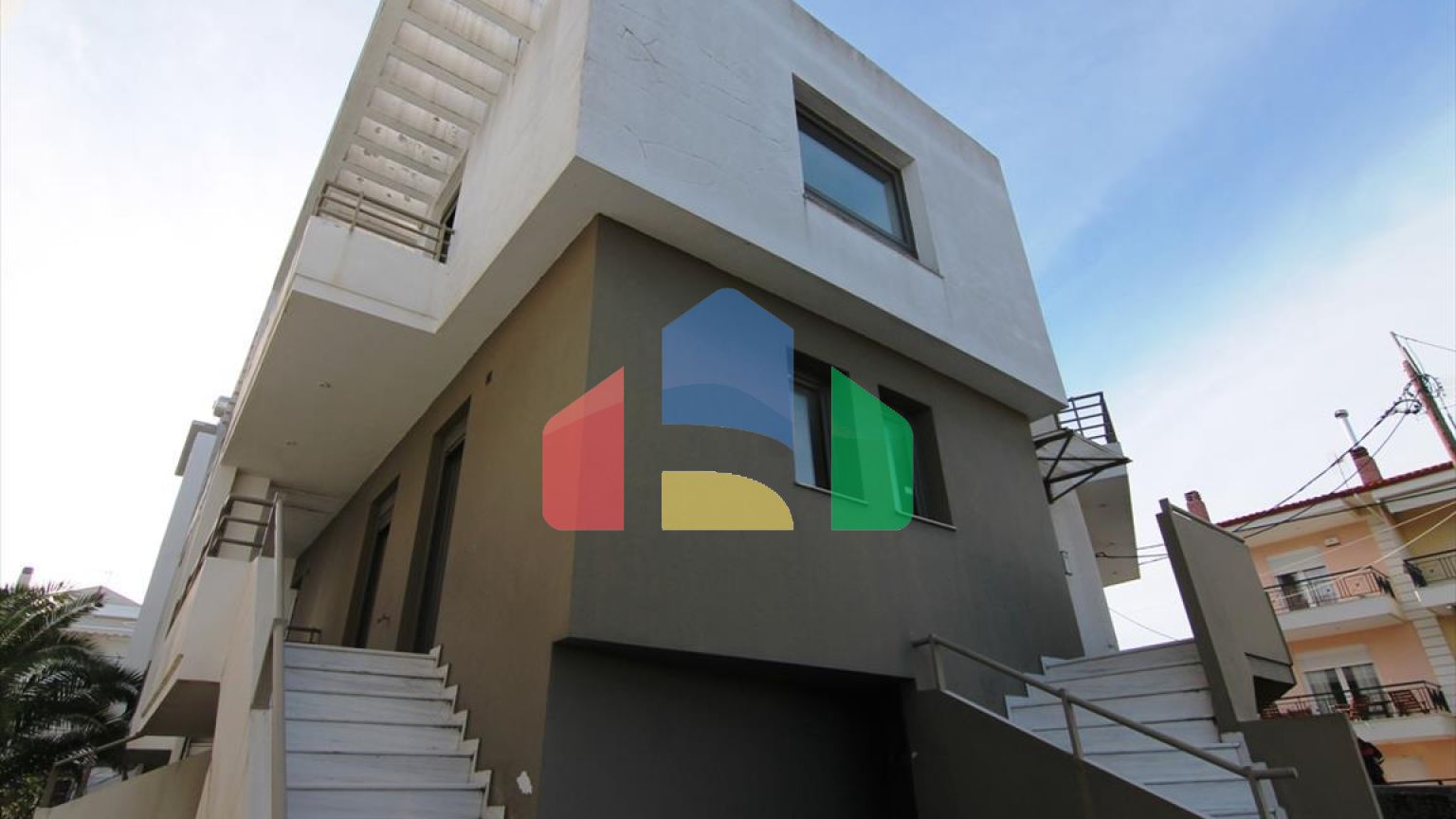 Продаж - Таунхаус 240 m² в передмісті Салонік